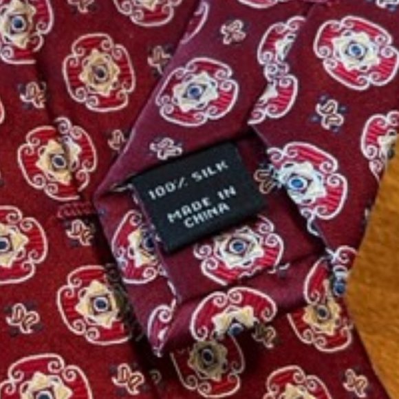 Jos A Bank Signature Collection Tie 100% Silk Burgundy NWOT - Picture 4 of 7
